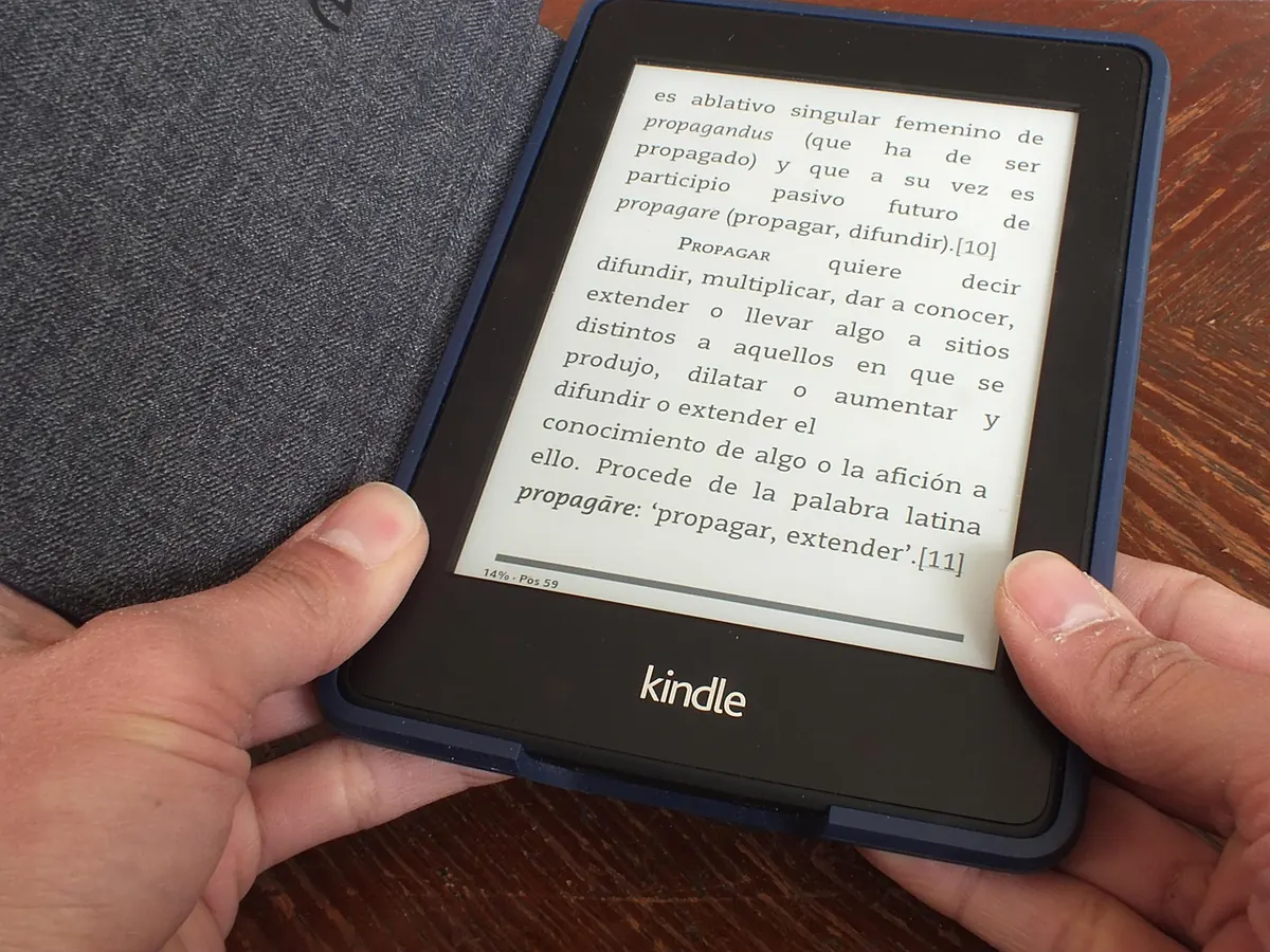 Kindle Screen Technologies Explained: Frontlight, Warm Light and Glare